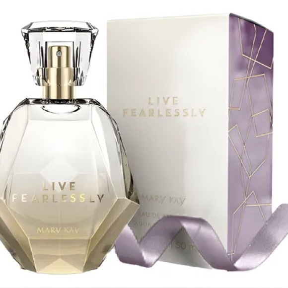 Mary Kay Live Fearlessly Eau de Parfum - Picture 6 of 6